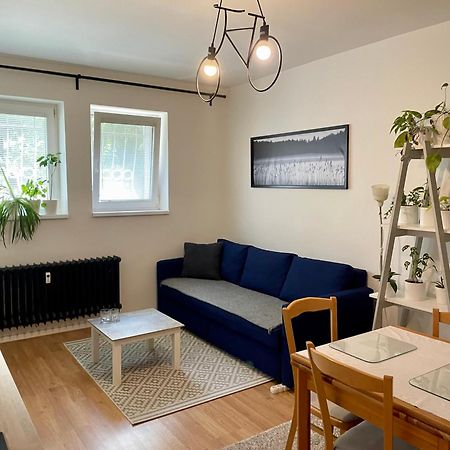 Cozy Self Check-In Apartment In Vibrant Ruzinov Area, Komarnicka 42, Братислава Экстерьер фото
