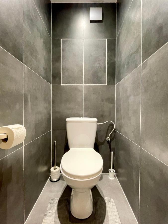 Cozy Self Check-In Apartment In Vibrant Ruzinov Area, Komarnicka 42, Братислава Экстерьер фото